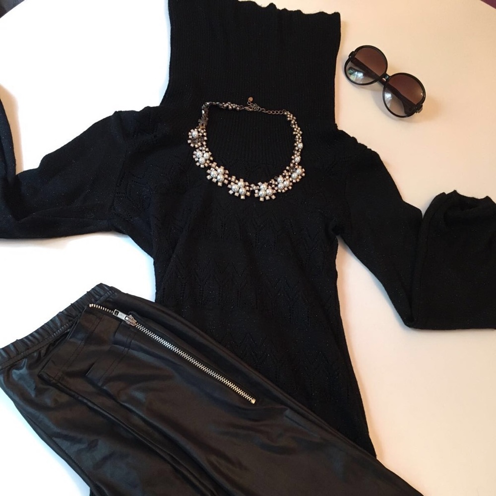 Anthropologie Dolce Vita Black turtleneck sweater